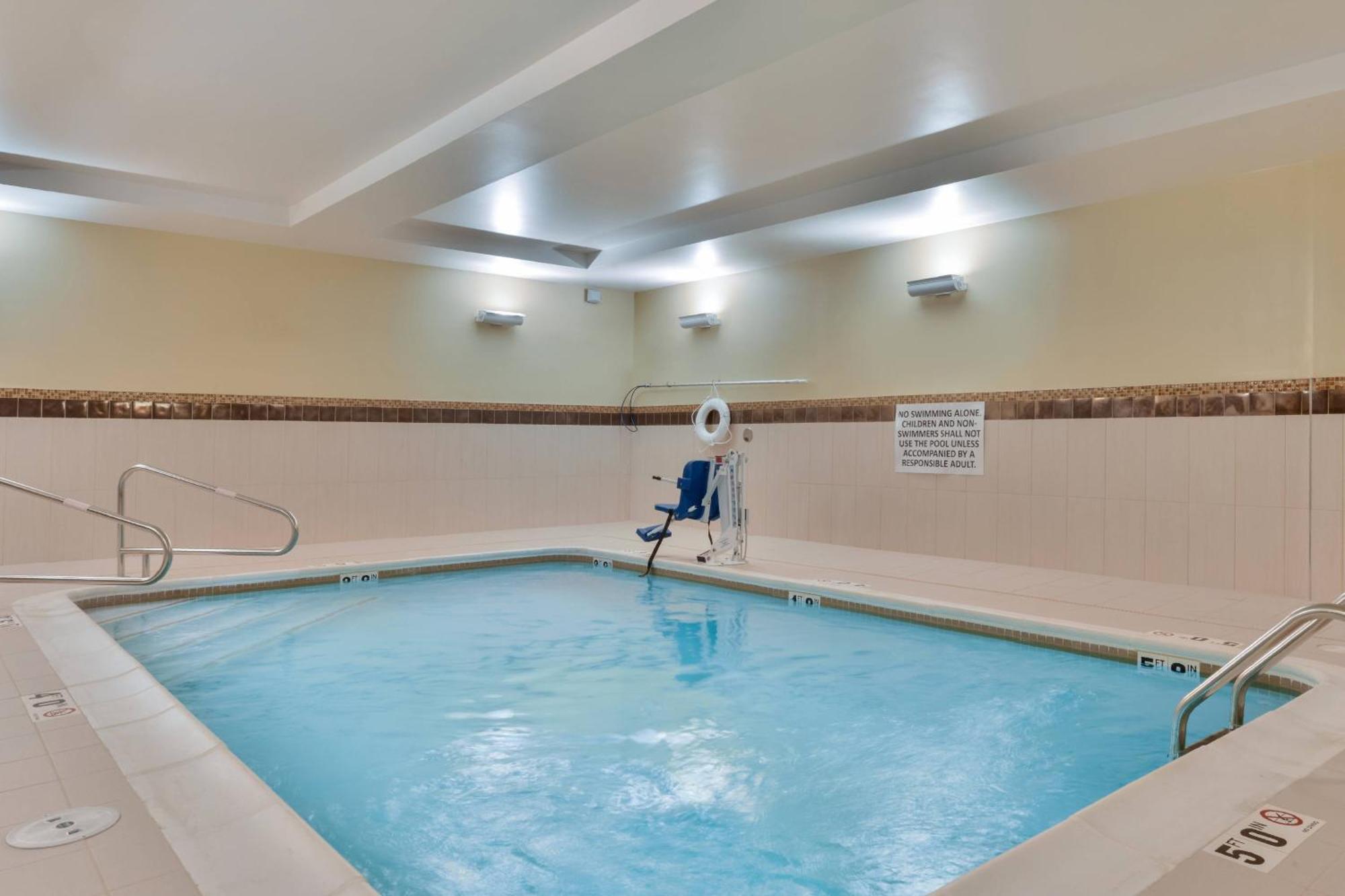 Courtyard By Marriott St Louis צ'סטרפילד מראה חיצוני תמונה
